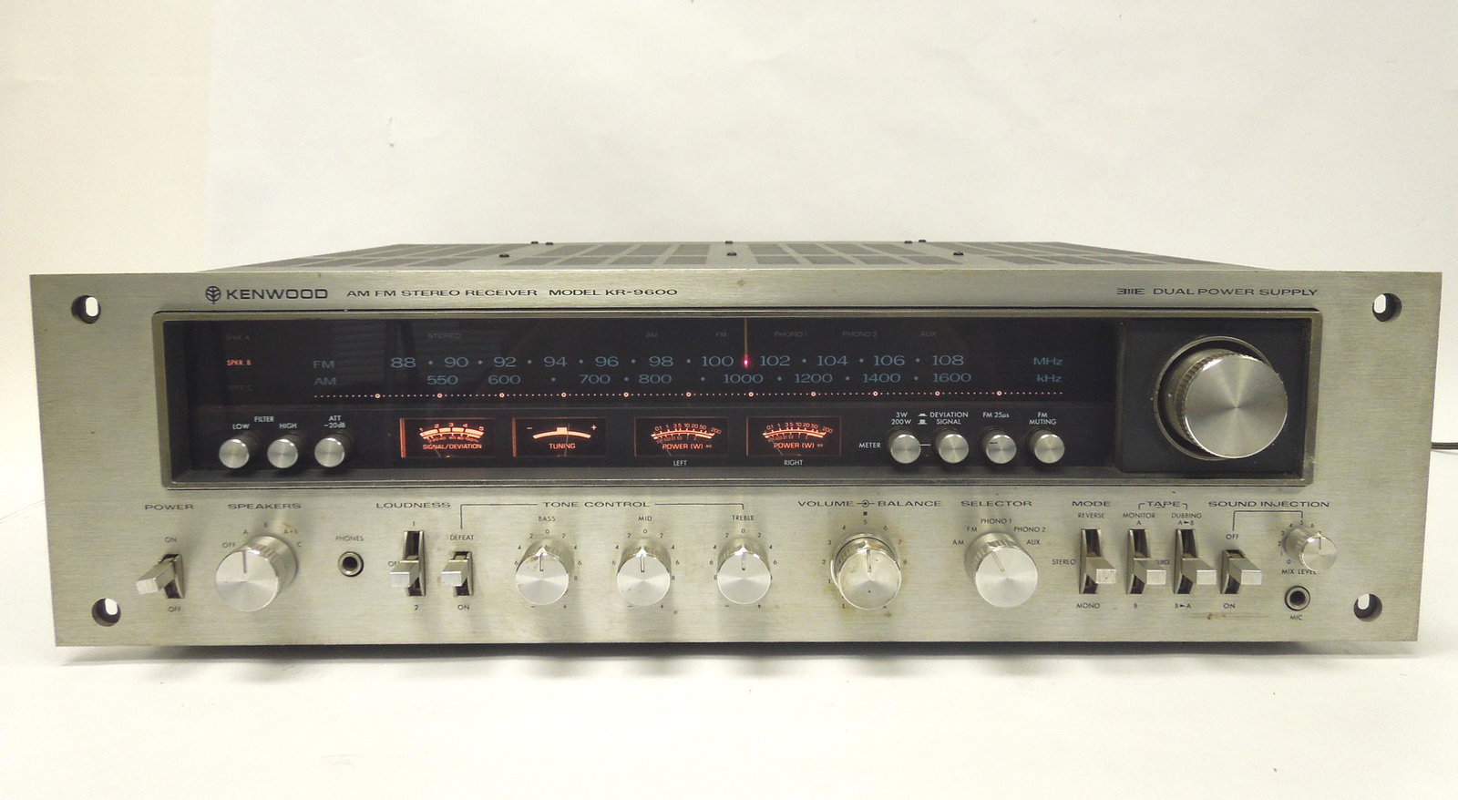Kenwood KR-9600 Stereo Receiver.: Kenwood KR-9600 Stereo Receiver. 160 watts per channel into 8 ohms, frequency response: 20Hz to 40kHz. Manufactured 1976-1978.