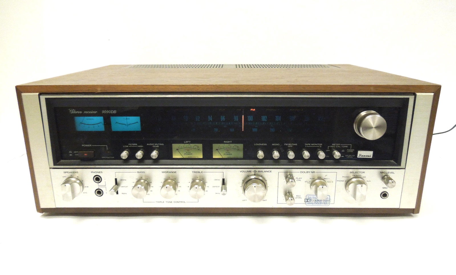 Sansui 9090DB Stereo Receiver.: Sansui 9090DB Stereo Receiver. 125 watts per channel into 8 ohms. 30Hz to 30000Hz frequency response.