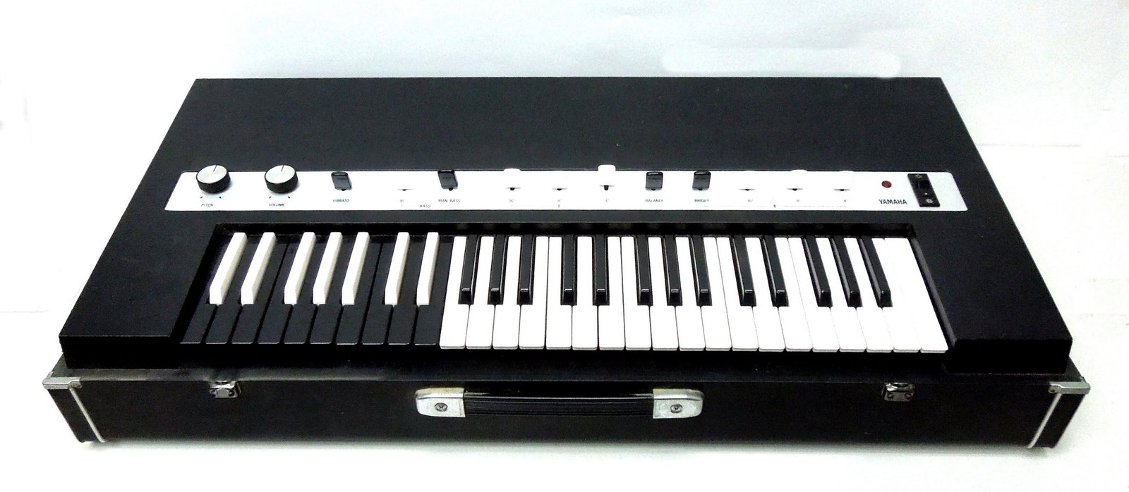 1969 Yamaha YC-10 Combo Organ.: 1969 Yamaha YC-10 Combo Organ, With case. (No legs).