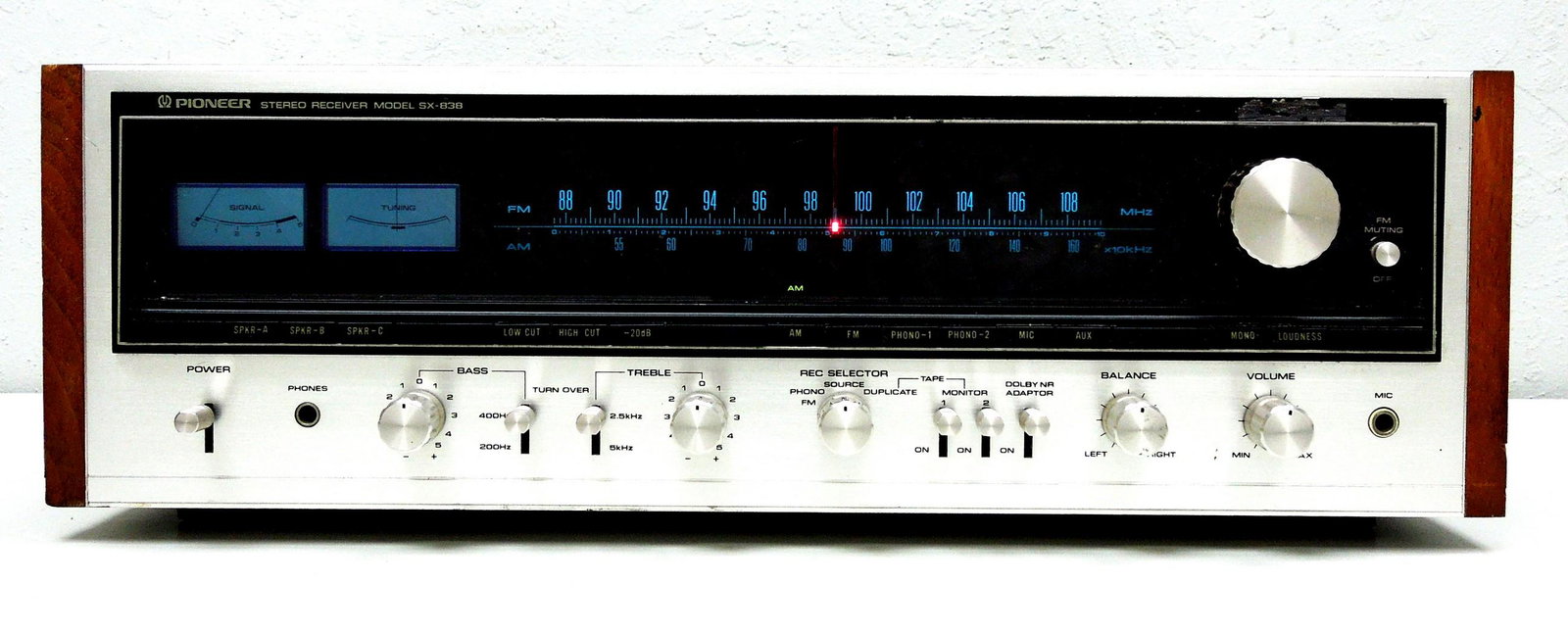 Pioneer SX-838 AM/FM Stereo Receiver.: Pioneer SX-838 AM/FM stereo receiver in wood case. 50 watts per channel into 8 ohms, frequency response: 10Hz to 70kHz. Features include a direct-coupled OCL power amp, PLL FM MPX, and a precision equ