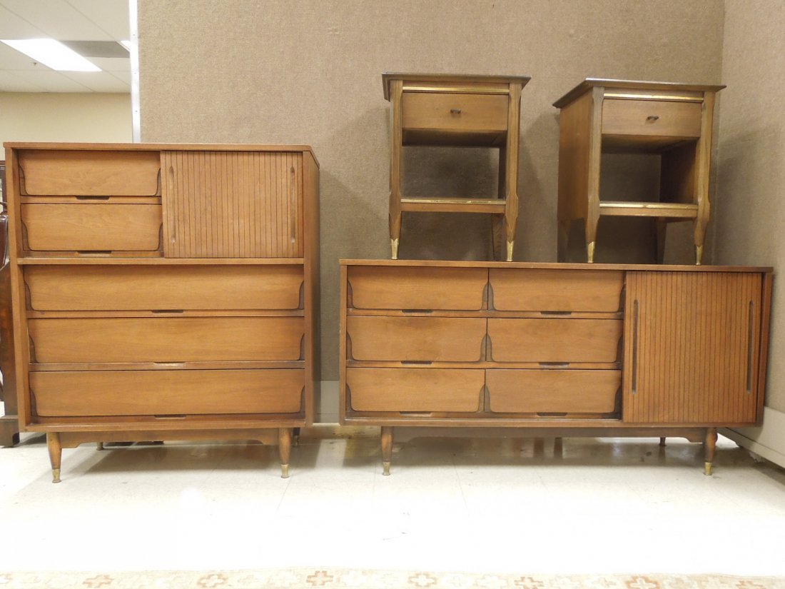Mid 20th C. Modern Bedroom Furniture.: Mid 20th C. modern Hooker bedroom furniture. Tall chest and matching dresser and pair of associated nightstands. (Chest: 40" x 19" x 47", Dresser: 62.5" x 19" x 31.5", nightstands: 21" x 16" x 26.5").