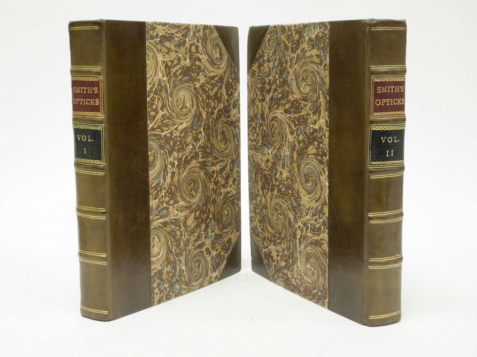 Robert Smith, A Compleat System of Opticks, 1738.: Robert Smith, A Compleat System of Opticks in four books. Cambridge 1738. 83 folding engraved plates.