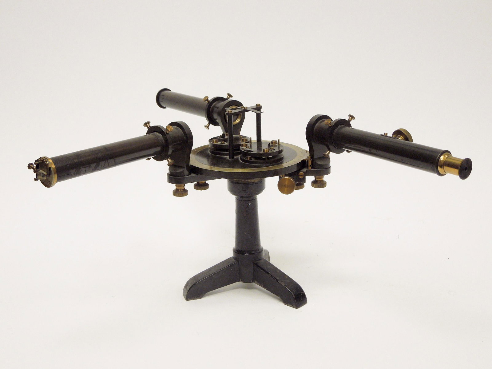 19th C. Elliott Brothers London Spectroscope.: Elliott Brothers London spectroscope. 2nd half 19th C. 10" tall.