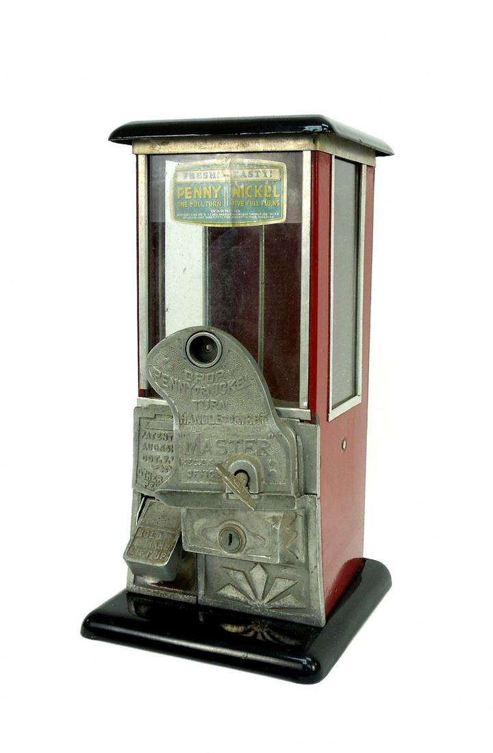 Vintage Master Gumball / Peanut Vending Machine.: Vintage Master penny / nickel Gumball / Peanut vending / counter display machine. Circa 1923. No key.