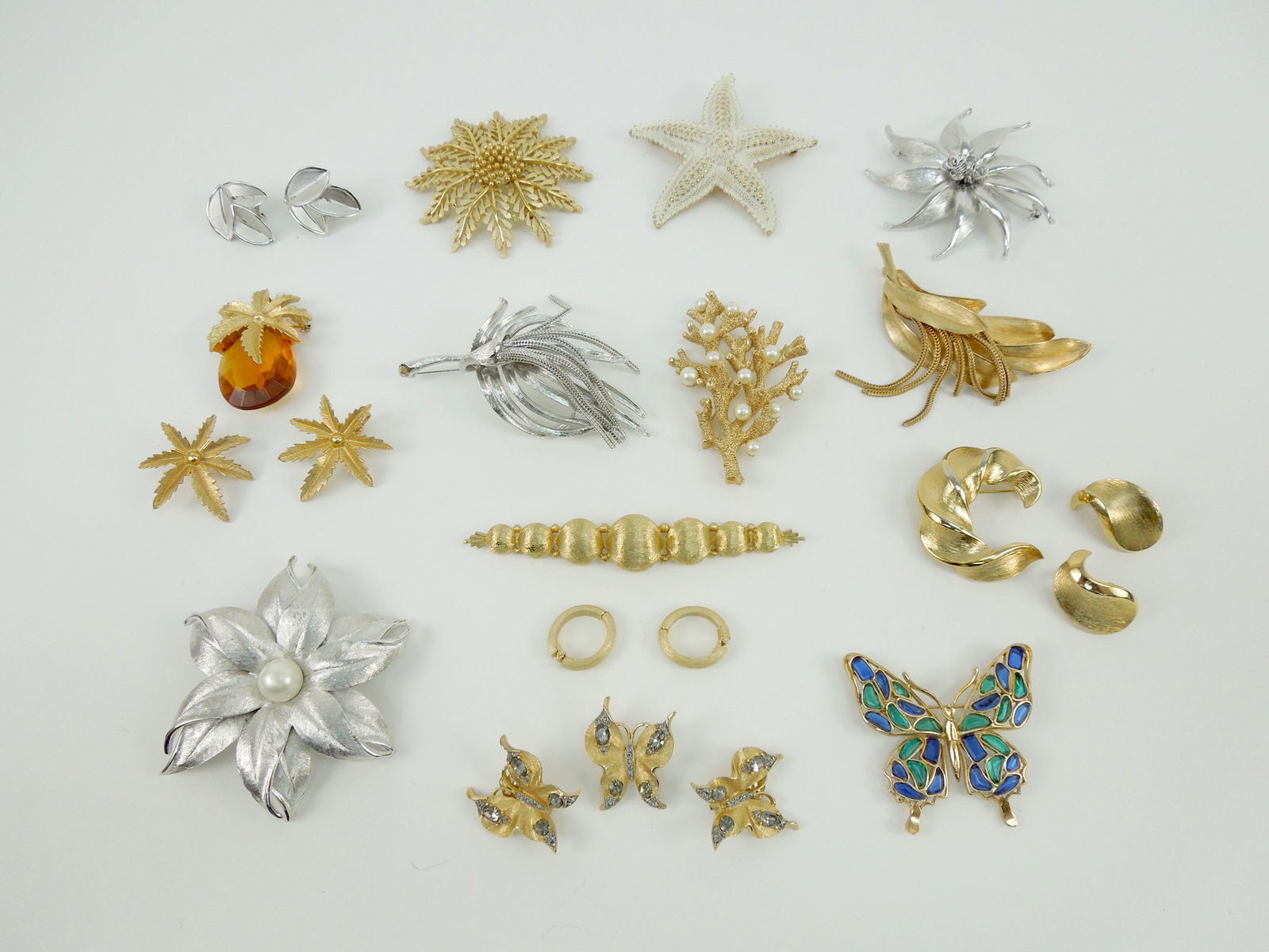 Group of Retro Design Costume Jewelry.: Group of retro design costume jewelry, includes Trifari, Sarah Coventry, Monet, etc.
