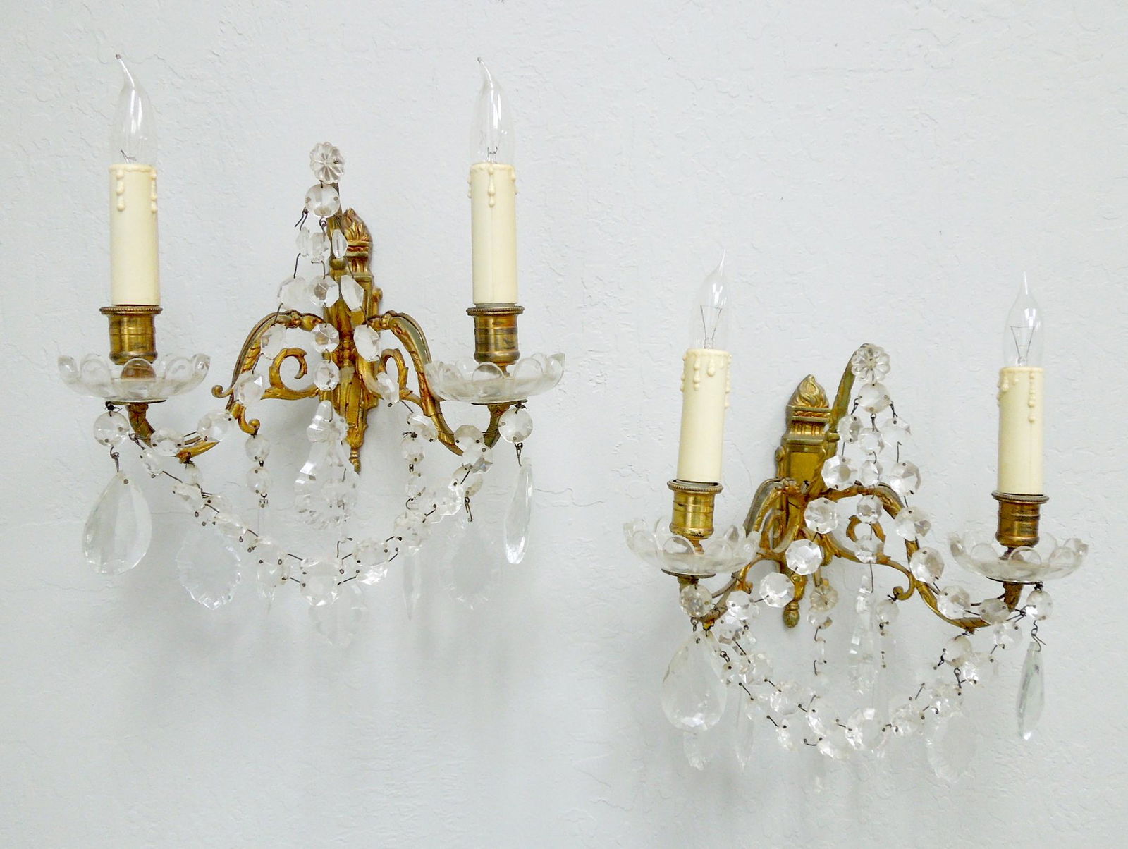 Pair of Louis XVI Style Wall Sconces. (1 of 3)