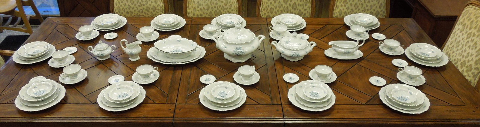 Johann Haviland Germany Porcelain Dinner Service. (1 of 1)