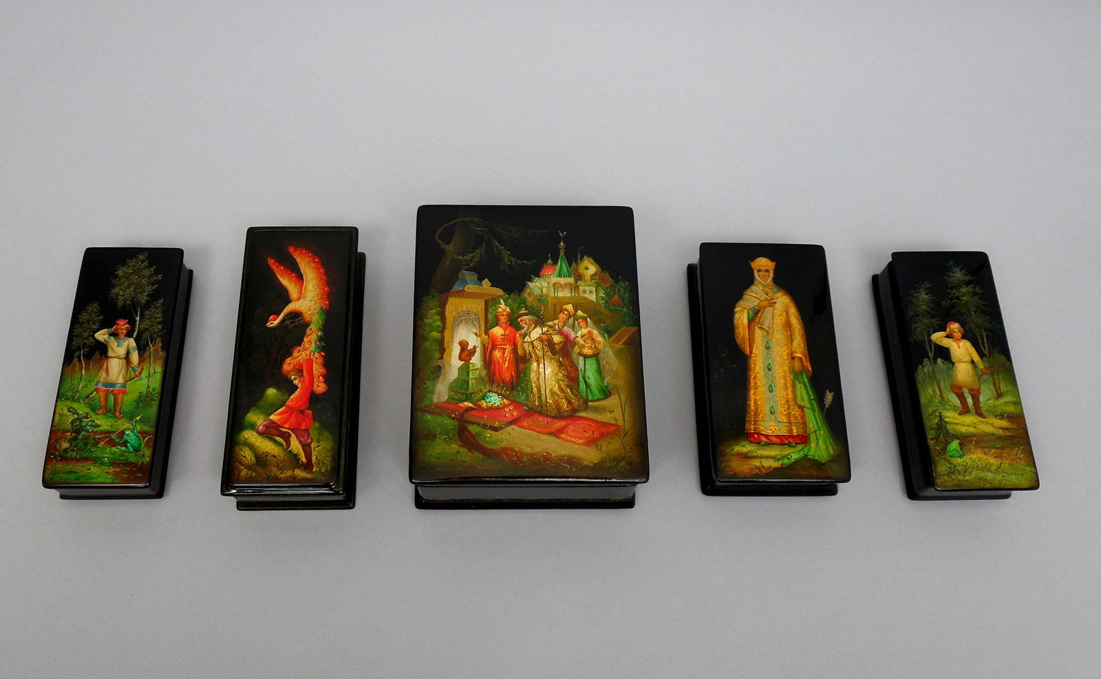 (5) Fedoskino Russian Lacquer Boxes. (1 of 4)