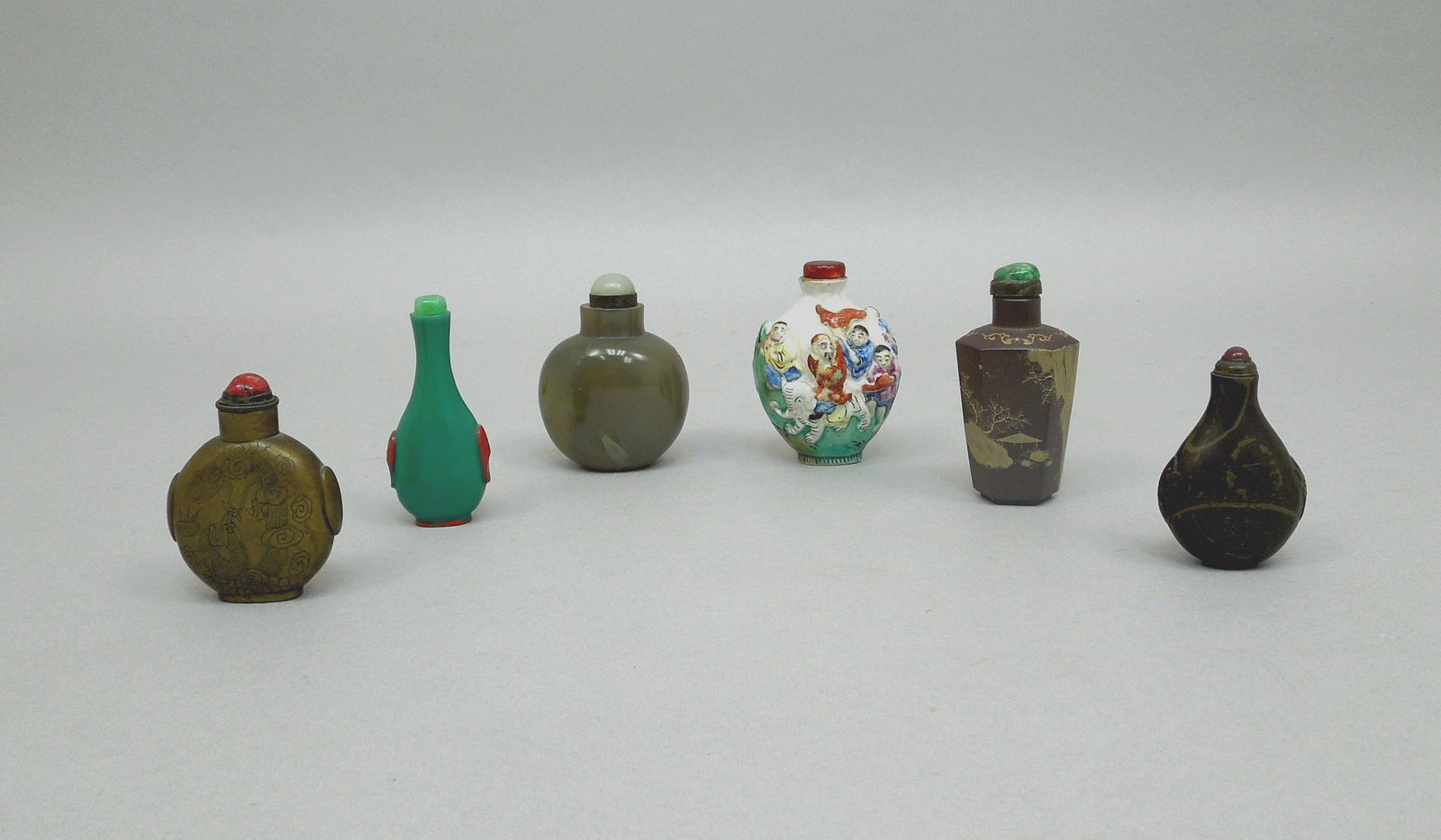 (6) Chinese Snuff Bottles. (1 of 9)