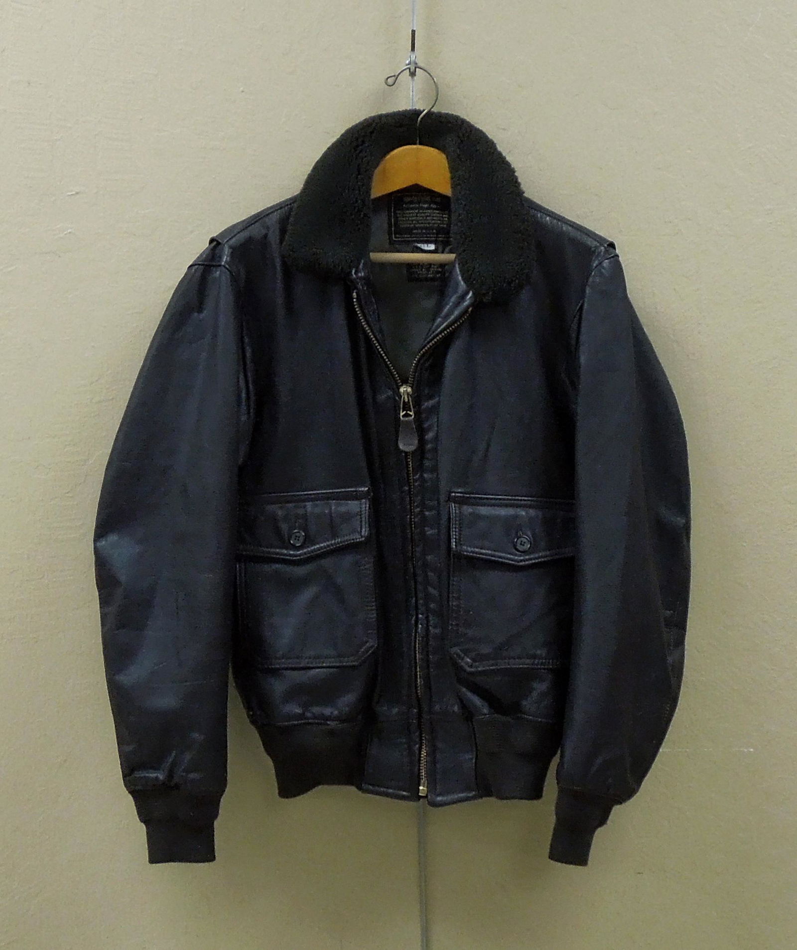 U.S. Navy Type G1 Leather Flight Jacket. (1 of 3)