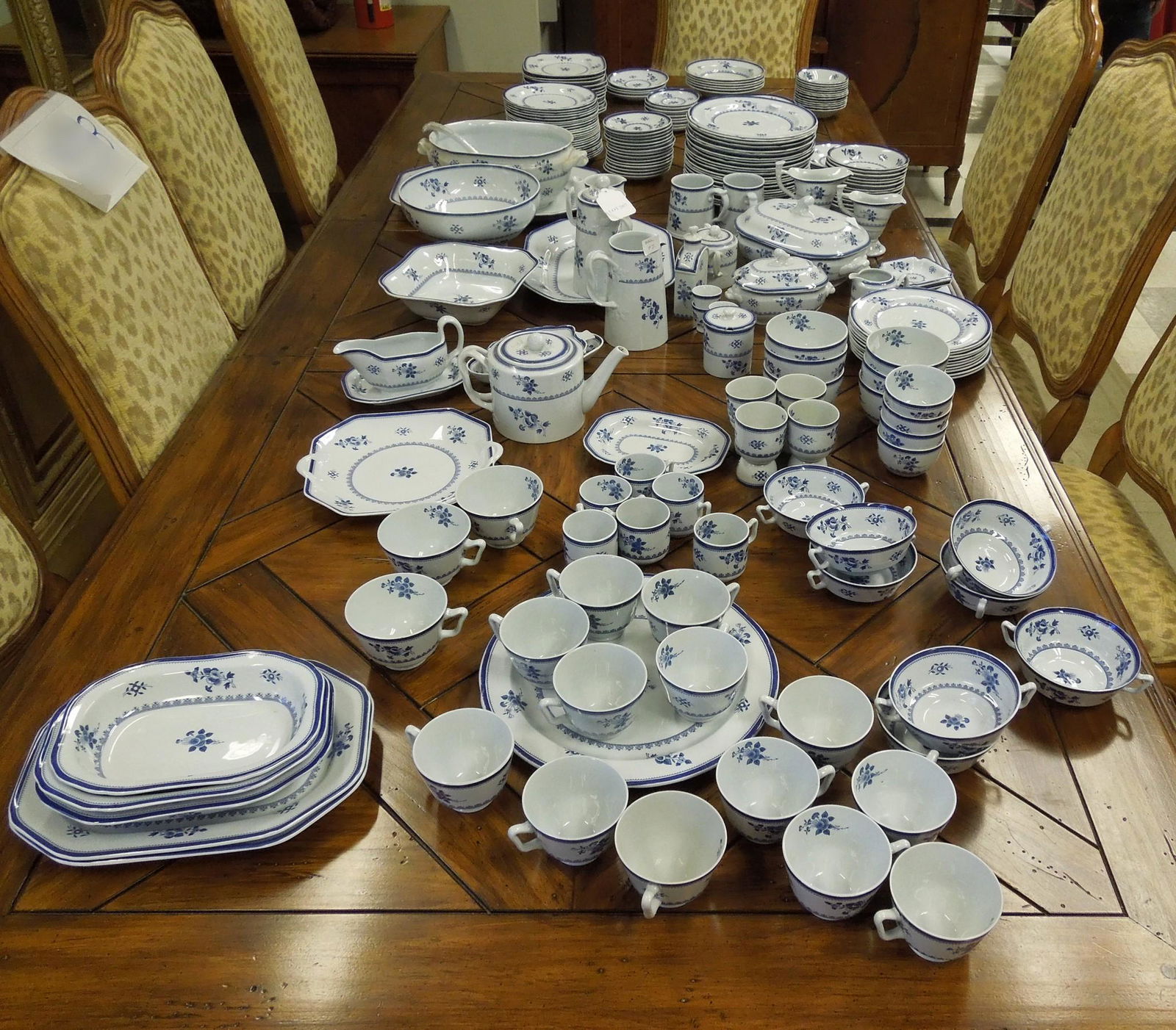 Extensive Spode Porcelain "Gloucester" Dinnerware. (1 of 2)