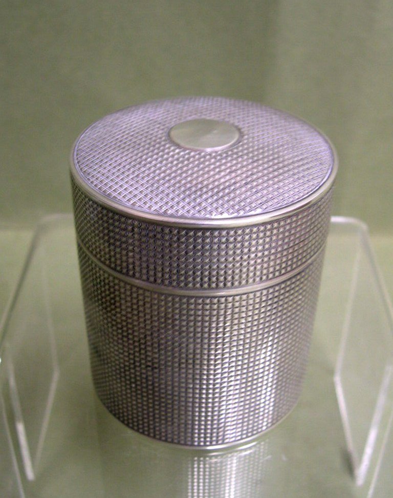 Hermes, France, Silver Cigarette Box, Ravinet D'En: Hermes, France, Silver Cigarette Box with gold vermeil interior and 4-section removable divider. Stamped Minerva mark Maker: Hermes Paris, Ravinet D’Enfert Size: 3 x 2 ½ inches