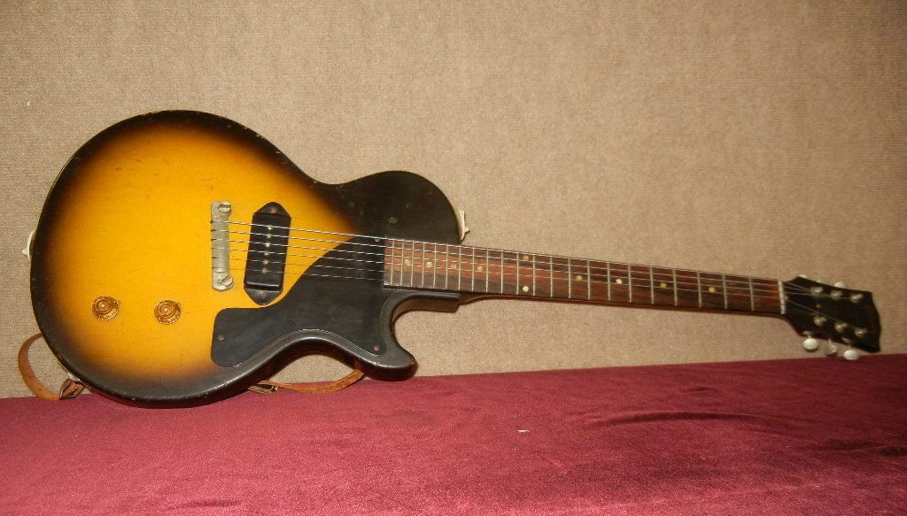 Gibson "Les Paul Junior" Electric Guitar: Gibson "Les Paul Junior" electric guitar. Serial #71659. With associated case.