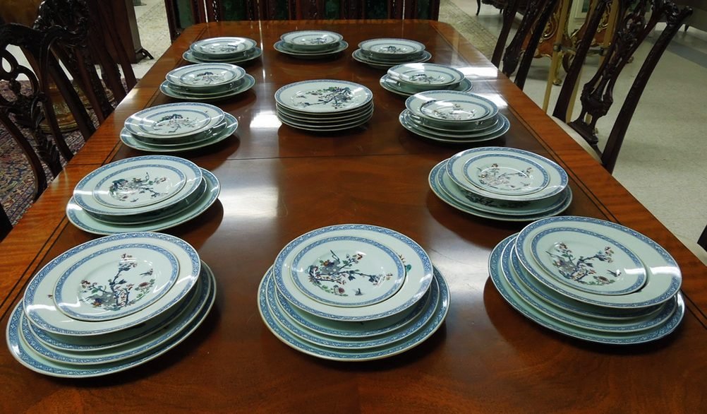 Raynaud & Co. Limoges Porcelain Dinner Service: Raynaud & Co. Limoges porcelain dinner service. "La Boutique Paradis" pattern. Twelve 5-pieces place settings (lacking one salad plate). Comprising: Dinner plate, luncheon plate, salad plate, soup pla