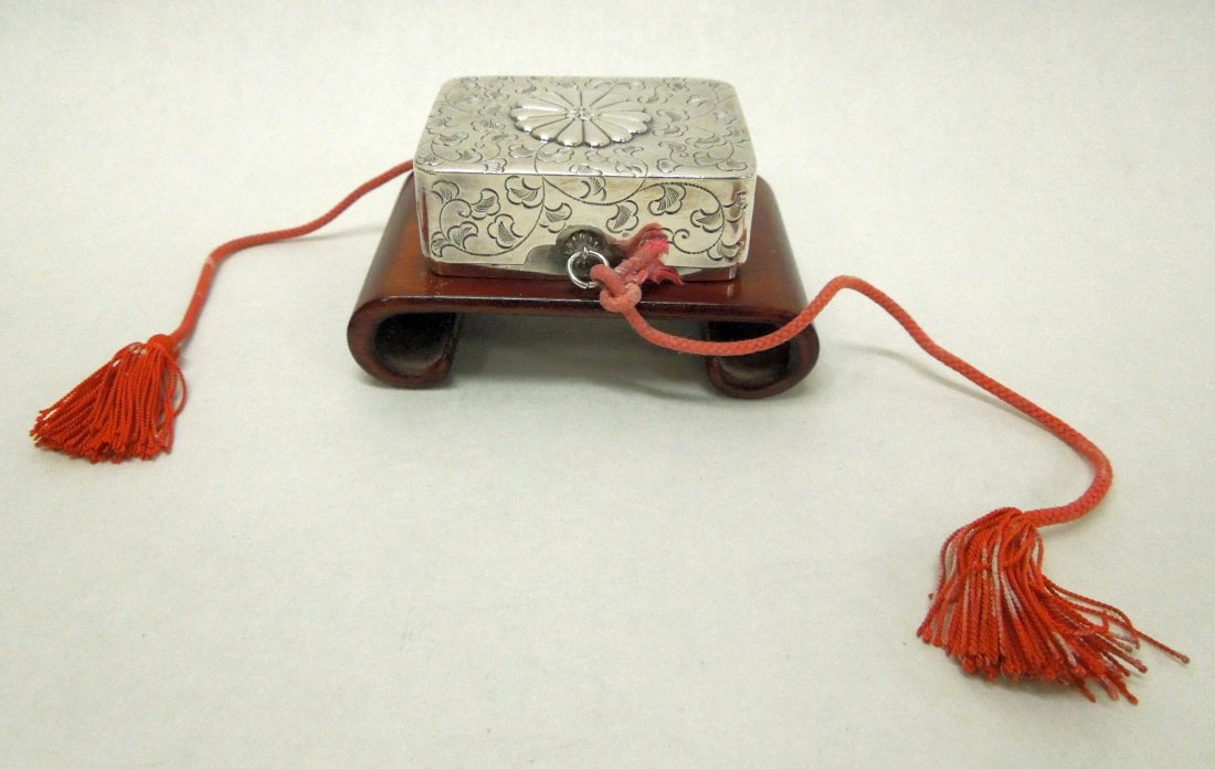 Japanese Silver Gift Box (1 of 8)