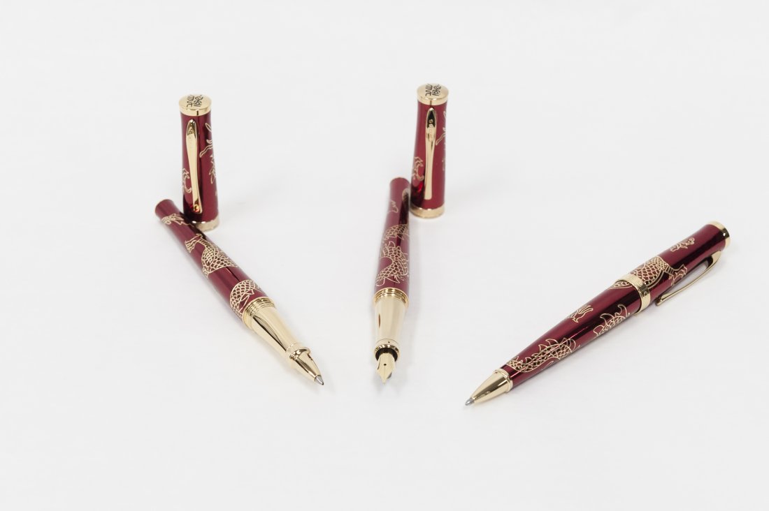 3 Cross 2012 Year Of The Dragon Pens Red Jul 25 2015 D G W Auctioneers Inc In Ca