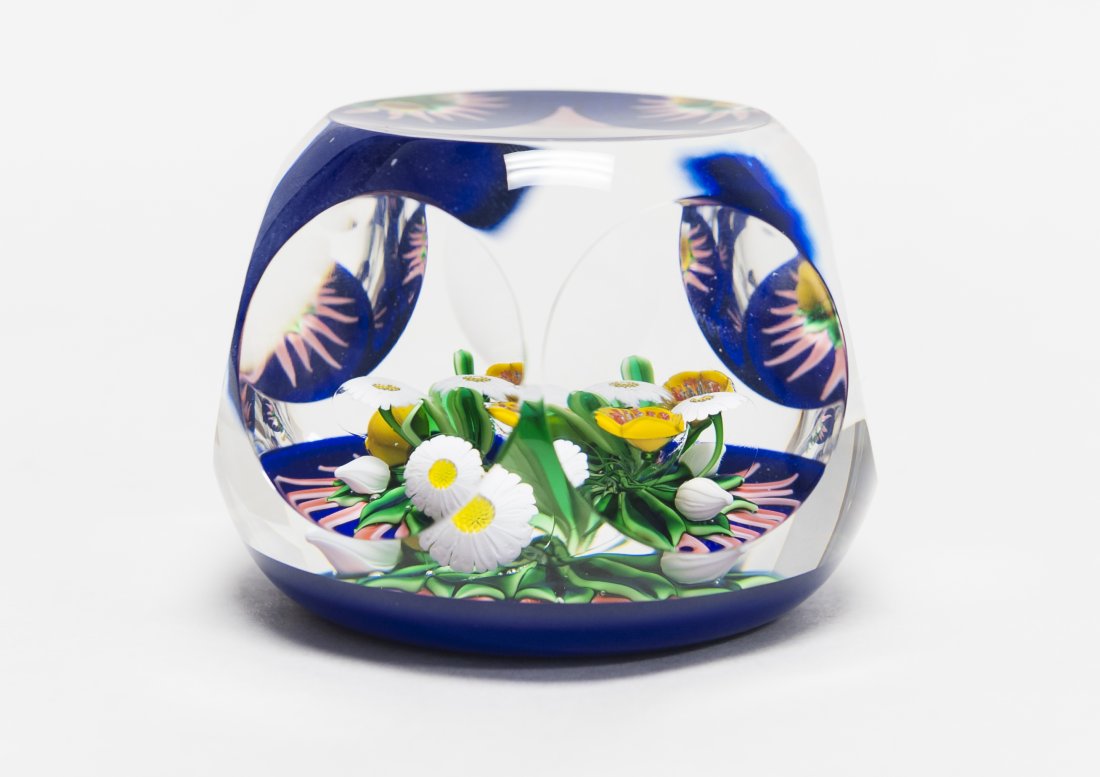 Cristal Saint- Louis Art Glass Paperweight. (1 of 8)