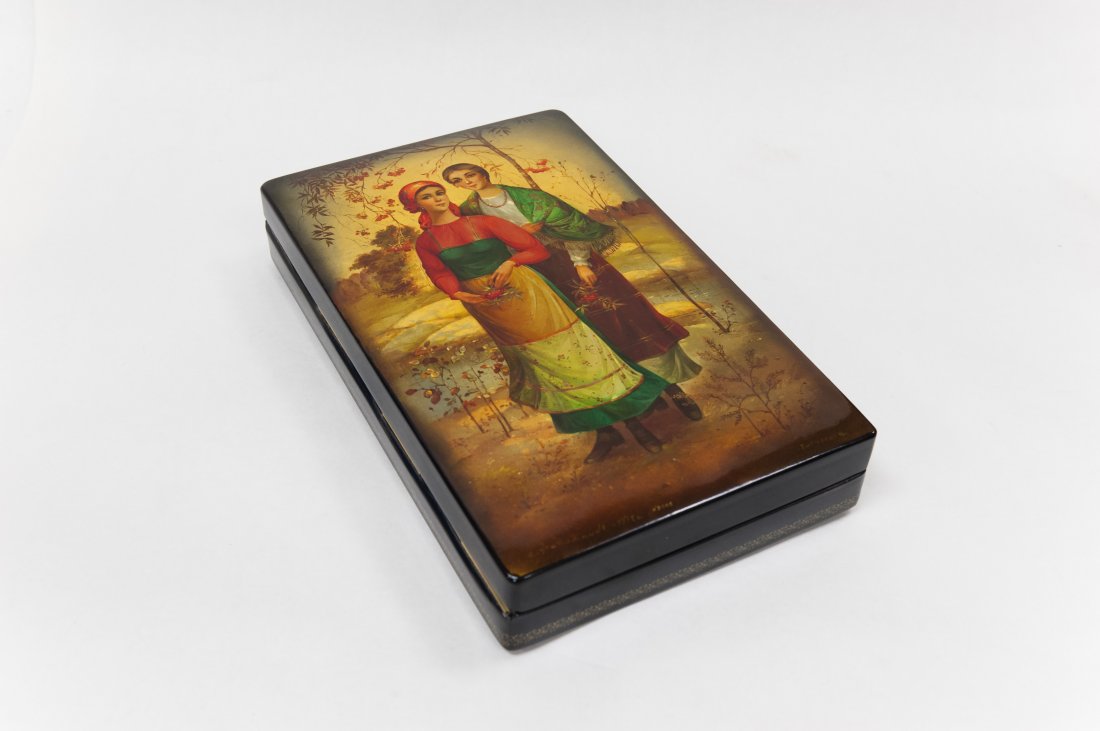 Russian Fedoskino Lacquer Box. (1 of 10)