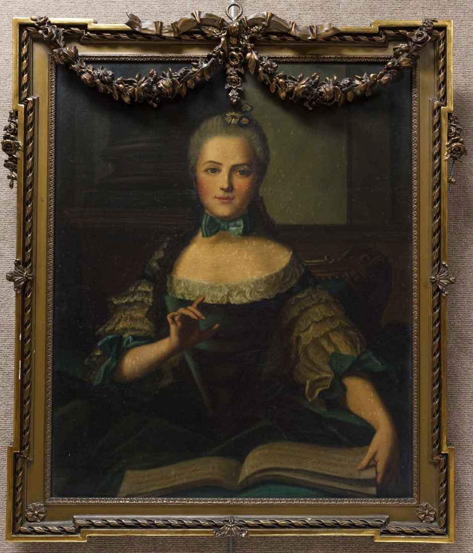 Gilt Framed Oil on Canvas, Portrait of a Lady. (1 of 8)
