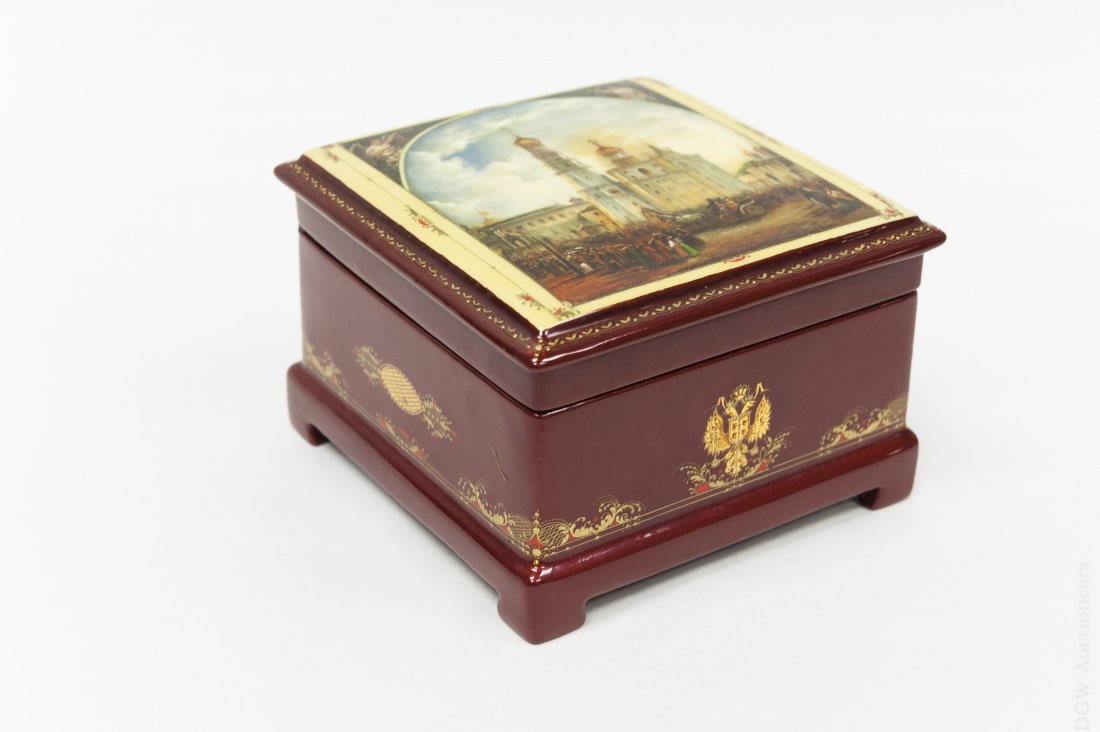 Russian Fedoskino Lacquer Box. (1 of 10)