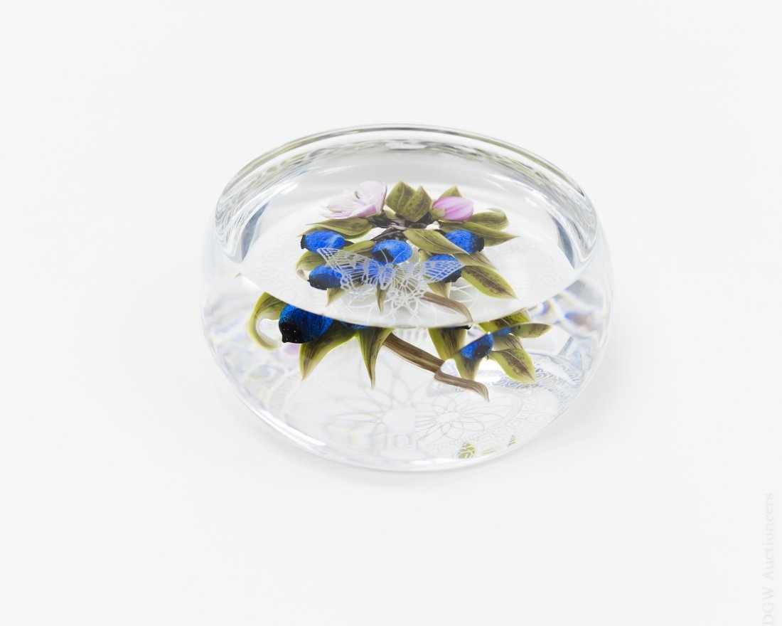 Trabucco Art Glass Paperweight. (1 of 7)