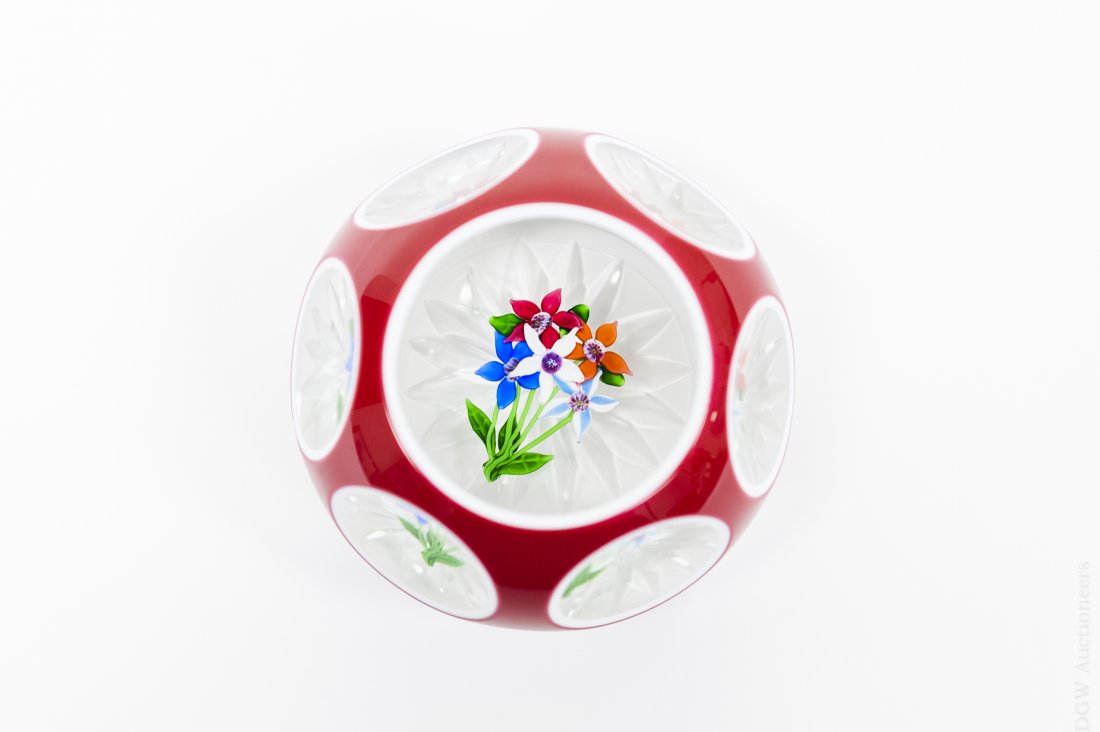 Saint-Louis Art Glass Paperweight. (1 of 9)