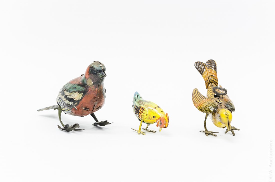 (3) Vintage Tin Birds. (1 of 10)
