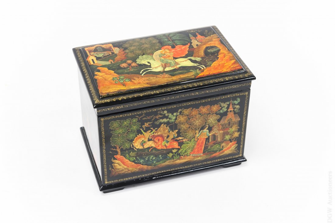 Palekh Lacquer Box. (1 of 10)