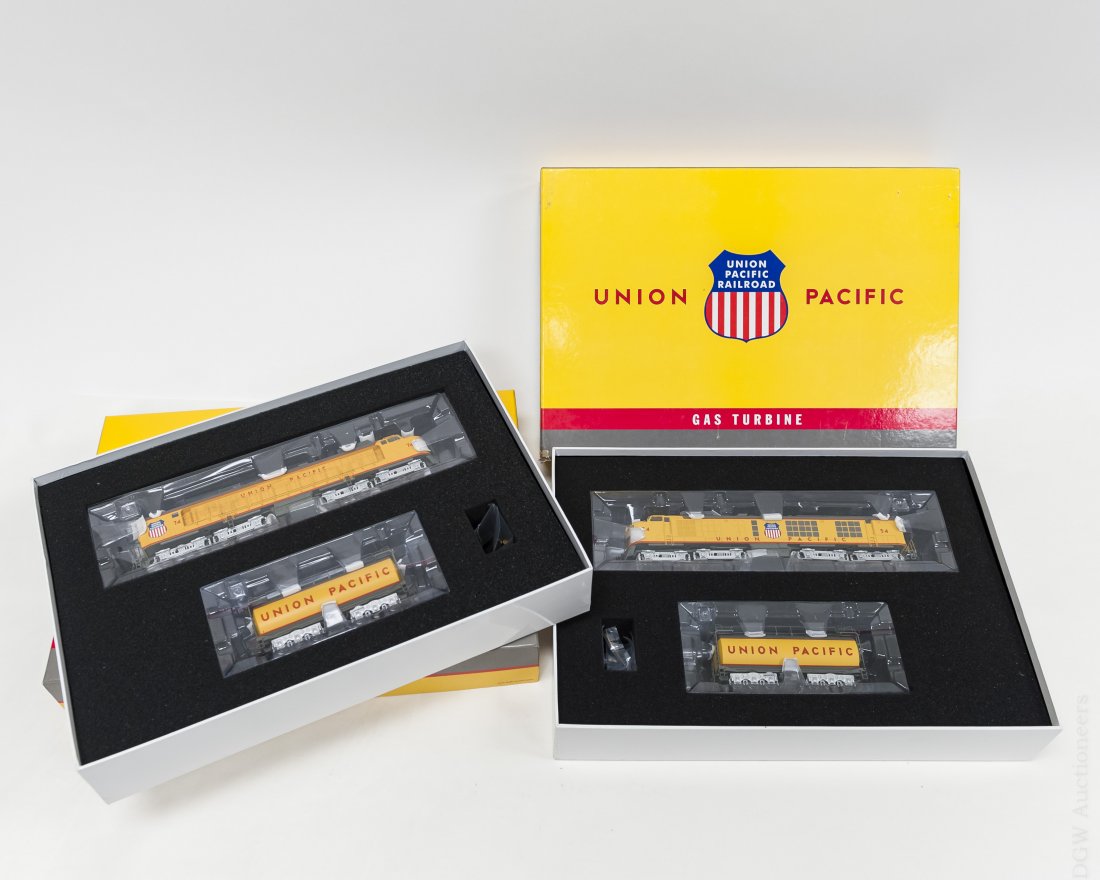 (2) Athearn Union Pacific Train Sets. (1 of 5)
