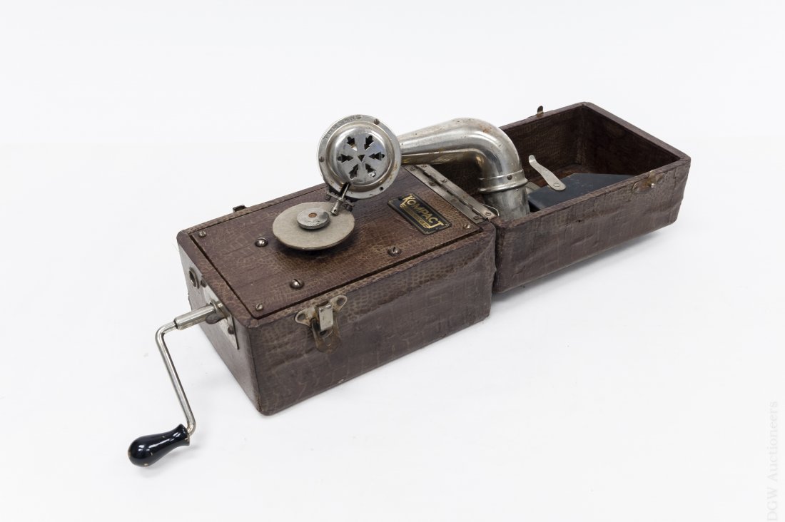 Kompact Portable Cameraphone Gramophone. (1 of 7)