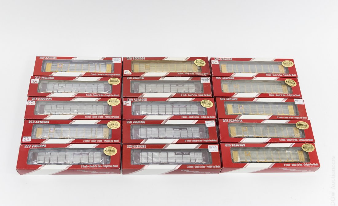 (15) Red Caboose N-Scale Train Cars (1 of 4)