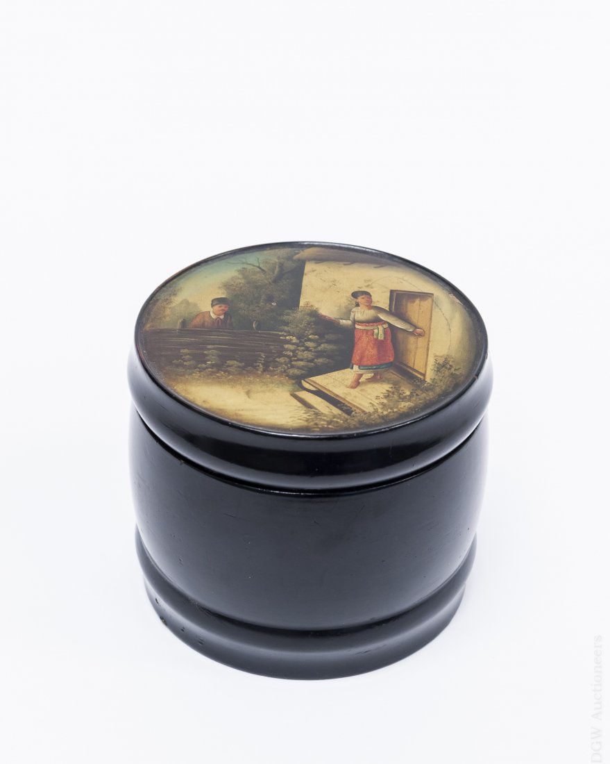 Vishnikov 19th Century Russian Lacquer Tea Caddy. (1 of 10)