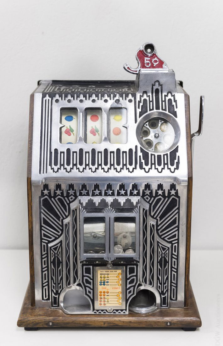 Pace Comet 5 Cent Slot Machine. (1 of 9)