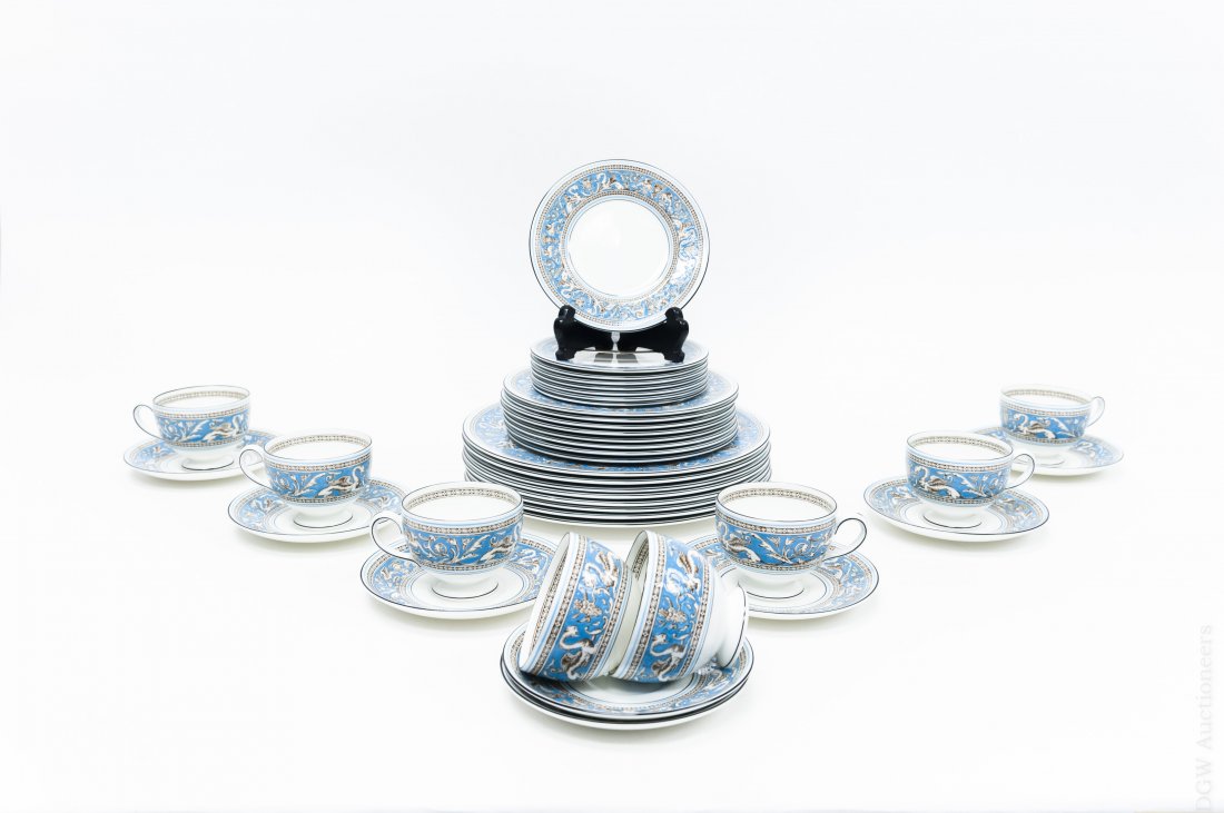 Wedgwood Fine China Dinner Service, 40 pcs. (1 of 6)