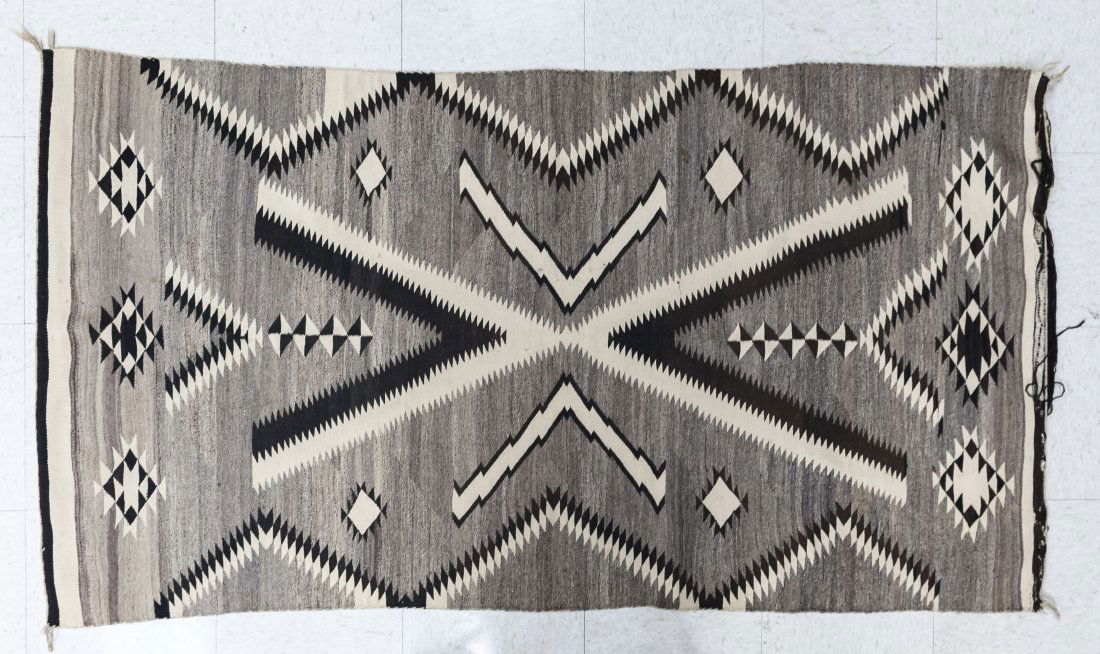 Navajo Hand Woven Rug. (1 of 6)