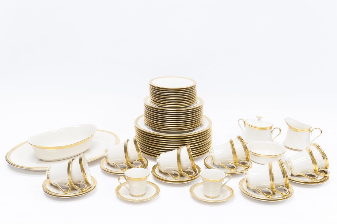 Lenox "Aristocrat" Porcelain Dinner Service. (1 of 8)