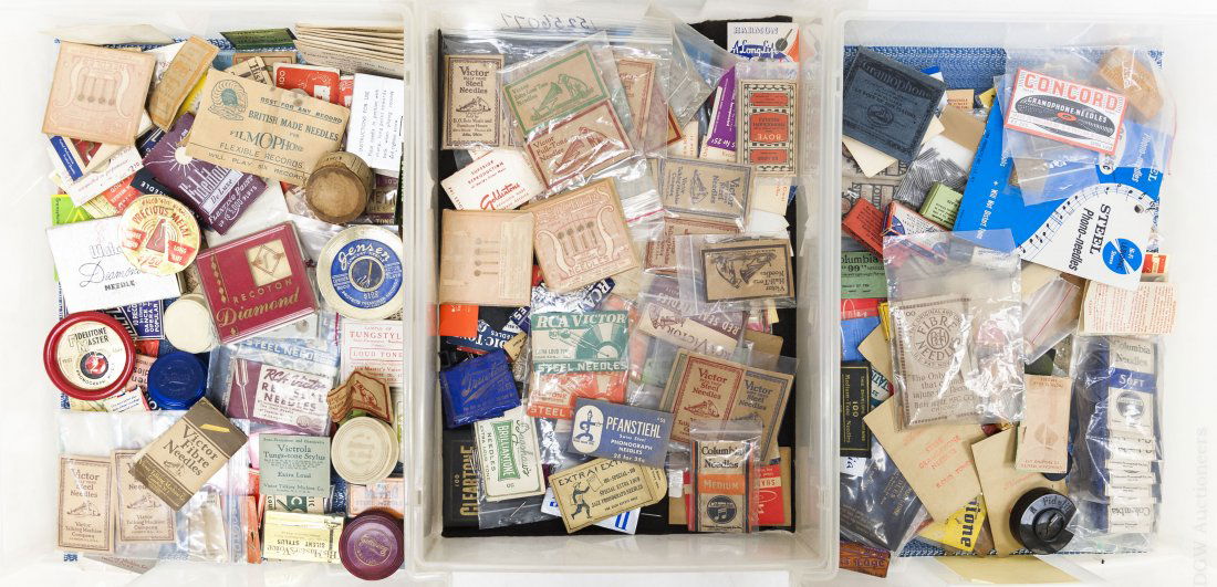 Collection of Vintage Gramophone Needle Items. (1 of 4)