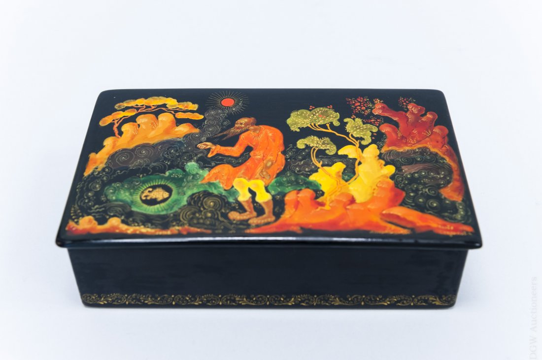 Palekh Russian Lacquer Box. (1 of 7)