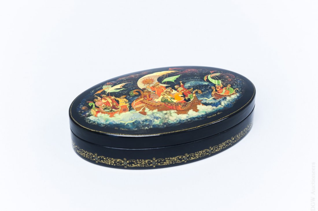 Palekh Russian Lacquer Box. (1 of 7)