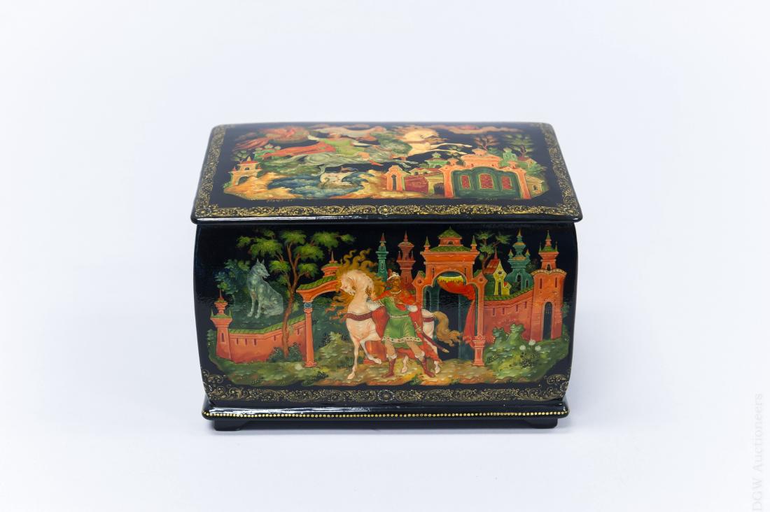 Serov Palekh Russian Lacquer Box. (1 of 9)