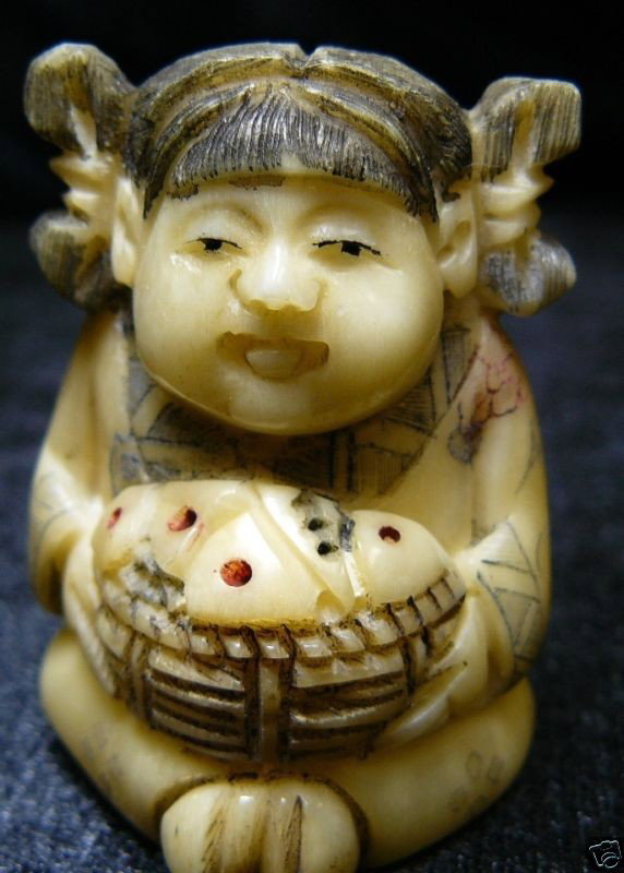 ANTIQUEBone JAPANESE NETSUKE: Japanese Netsuke. All Hand Carved From One Solid Piece Of Bone. Hand Painted With Signature On The Bottom. There Are 2 Holes On The Back, Which Is Used For Hanging. Very Detailed.___Long: 1.5", Deep: 