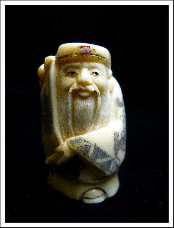 ANTIQUEBone JAPANESE NETSUKE: Japanese Netsuke. All Hand Carved From One Solid Piece Of Bone. Hand Painted With Signature On The Bottom. There Are 2 Holes On The Back, Which Is Used For Hanging. Very Detailed.___Long: 1.5", Deep: 