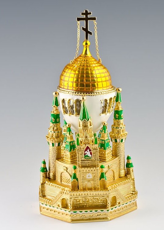 MOSCOW KREMLIN FABERGE STYLE EGG: Moscow Kremlin Faberge Egg - Features: Dimensions: 7" (H) X 3.5" (D) Pewter, Enamel - Gift Boxed History Of The Original Egg: The Moscow Kremlin Egg Is By Far The Largest Of The Carl Faberge Eggs And 