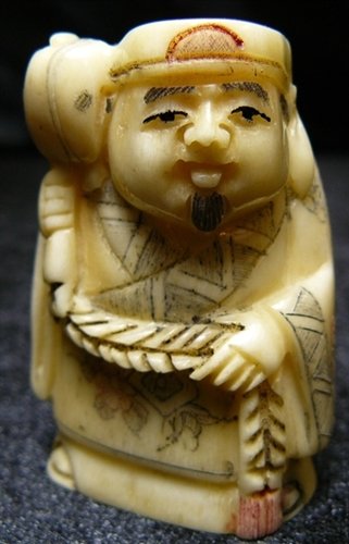 2" ANTIQUE BONE NETSUKE: 2" Antique Bone Netsuke - 1"x1.5"x2" - This Is Japanese Netsuke. All Hand Carved From One Solid Piece Of Cow Bone. Hand Painted With Signature On The Bottom. There Are 2 Holes On The Back, Which Is Us