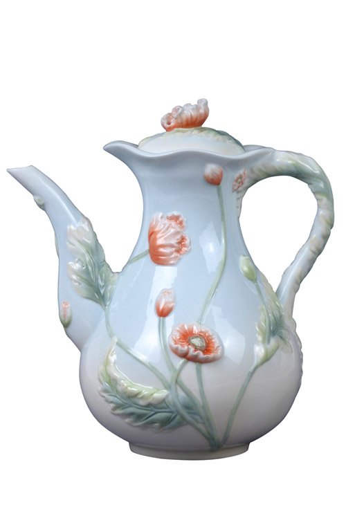 POPPY TEAPOT: Poppy Teapot - Material - Fine Porcelain - Size - (h) 7 7/8