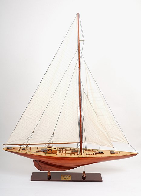 Endeavour 40: Endeavour 40 - Length: 40" x Width: 8" x Height: 48.5" - The Endeavour was the most impressive British sailboat to ever race in the America’s Cup World Series. Built for speed as well as beauty, the