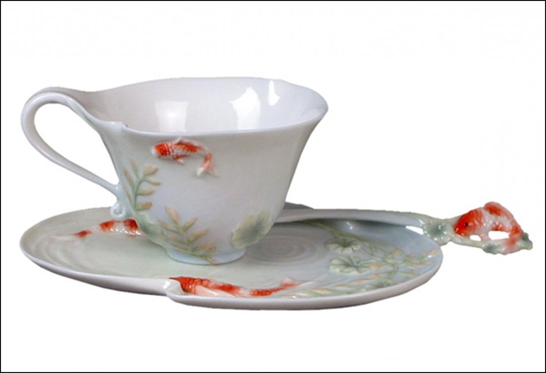 KOI COFFE CUP SET WITH SPOON: Koi Coffe Cup Set With Spoon - Material - Fine Porcelain - Size - (l) 5 1/2