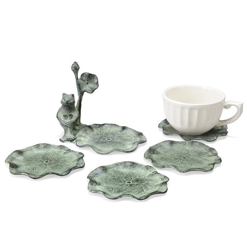 FROG AND LILYPADS COASTER S/4: Frog and Lilypads Coaster S/4 - Weight: 1.25 Lbs - Size: 5"H 8.5"W 5"D - Material: ALUMINUM