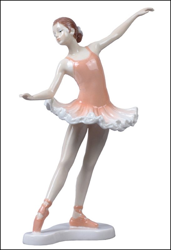 CROISE DERRIERE: Croise Derriere - Material - Fine Porcelain - Size - (h) 9 3/4