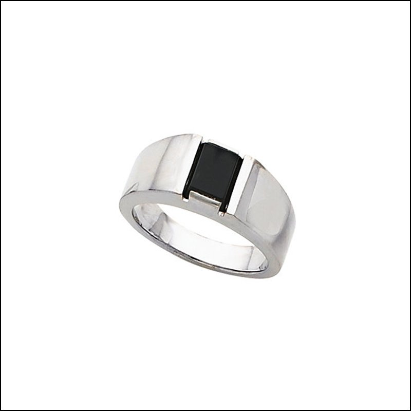 GENUINE ONYX RING: GENUINE ONYX RING - Ster / 10.00X08.00 Mm / P / Genuine Onyx Ring - Weight: 5.67DWT - GramWeight: 8.82 - Ring Size: 6 - We Have Other Sizes